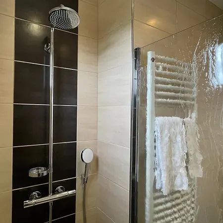 Hotel Logis Au Rendez-vous Des Chasseurs